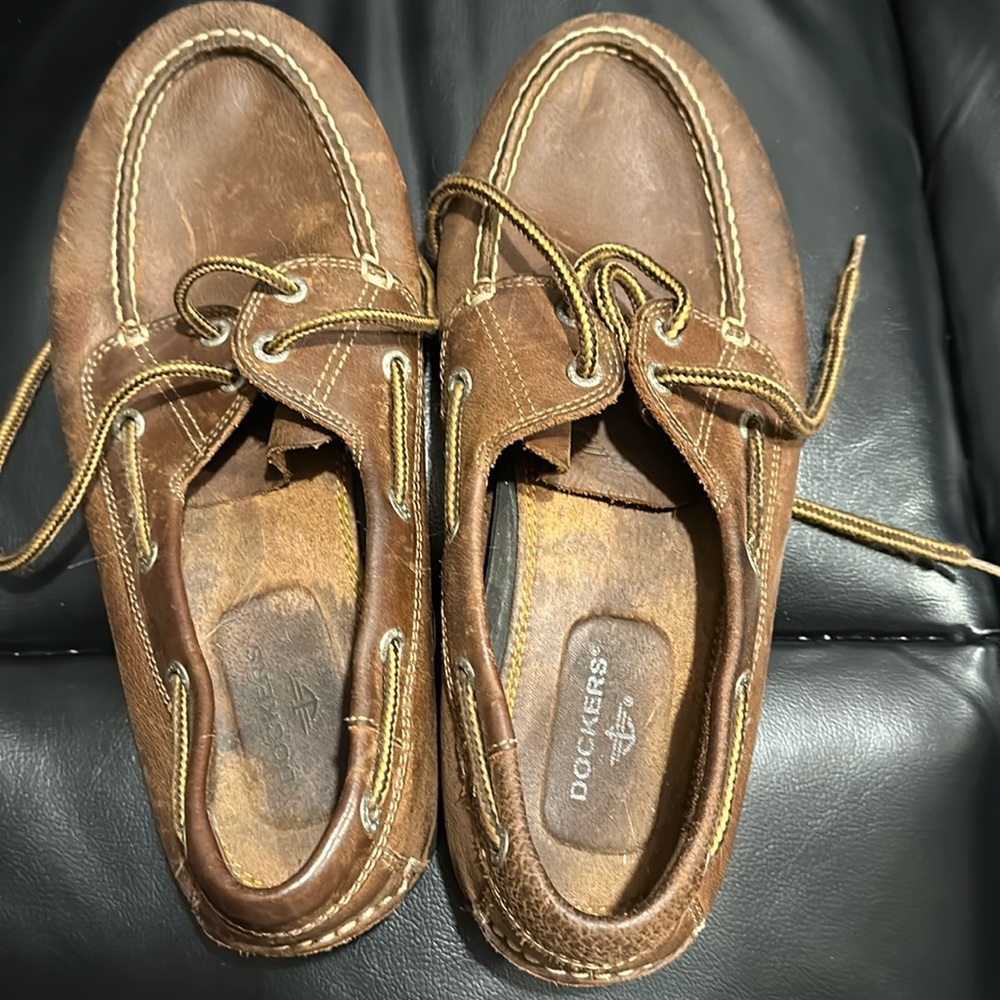 Dockers brown leather boat shoe